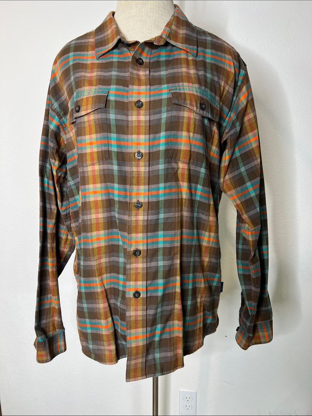 Patagonia Organic Cotton Flannel Plaid Button Up Shirt